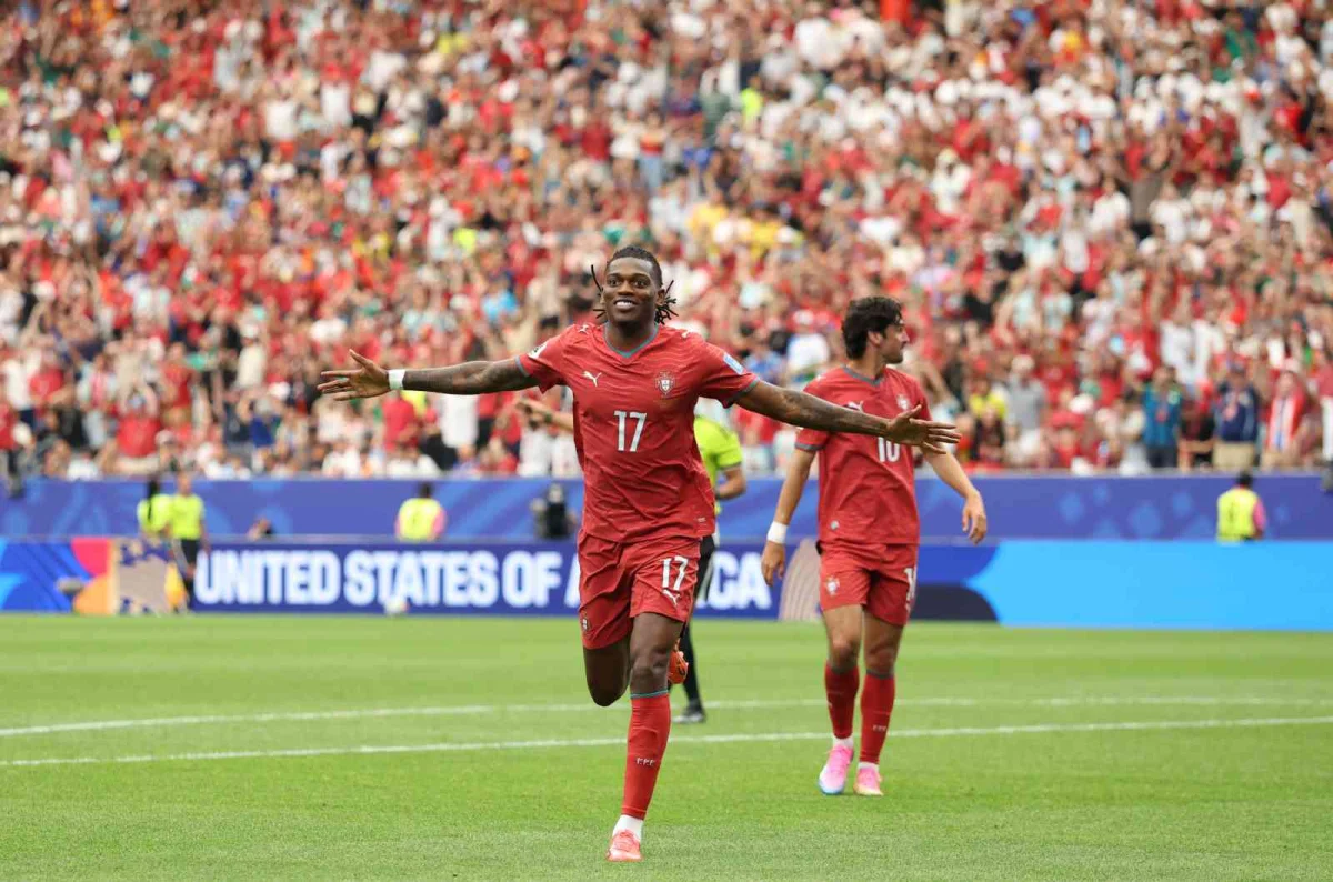 Vidéo : Rafael Leao (ex-LOSC) parachève la démonstration du Portugal