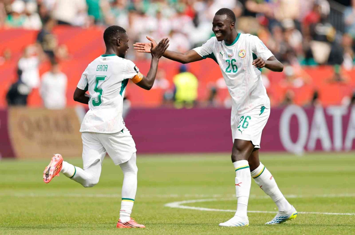 Coupe du Monde : Idrissa Gueye (ex-LOSC) et le Sénégal s’offrent un festival et la qualification