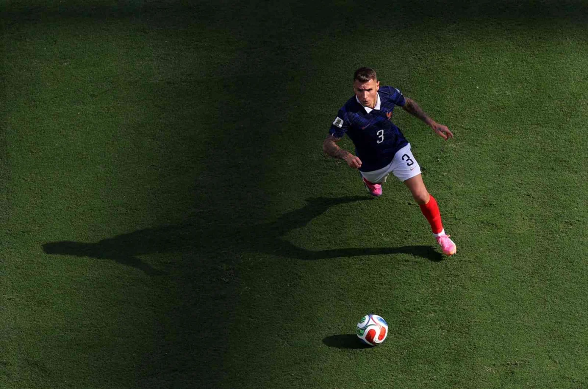 « Quand l’équipe fonctionne comme ça, c’est un réel plaisir » : Lucas Digne (ex-LOSC) savoure la qualification des Bleus