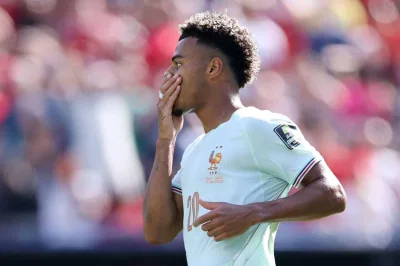 France – Espagne : Les compositions officielles sans Désiré Doué