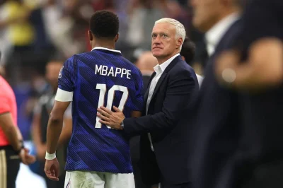 « Une énorme déception » : La France domptée par l’Espagne et éliminée en quarts de la Coupe du monde