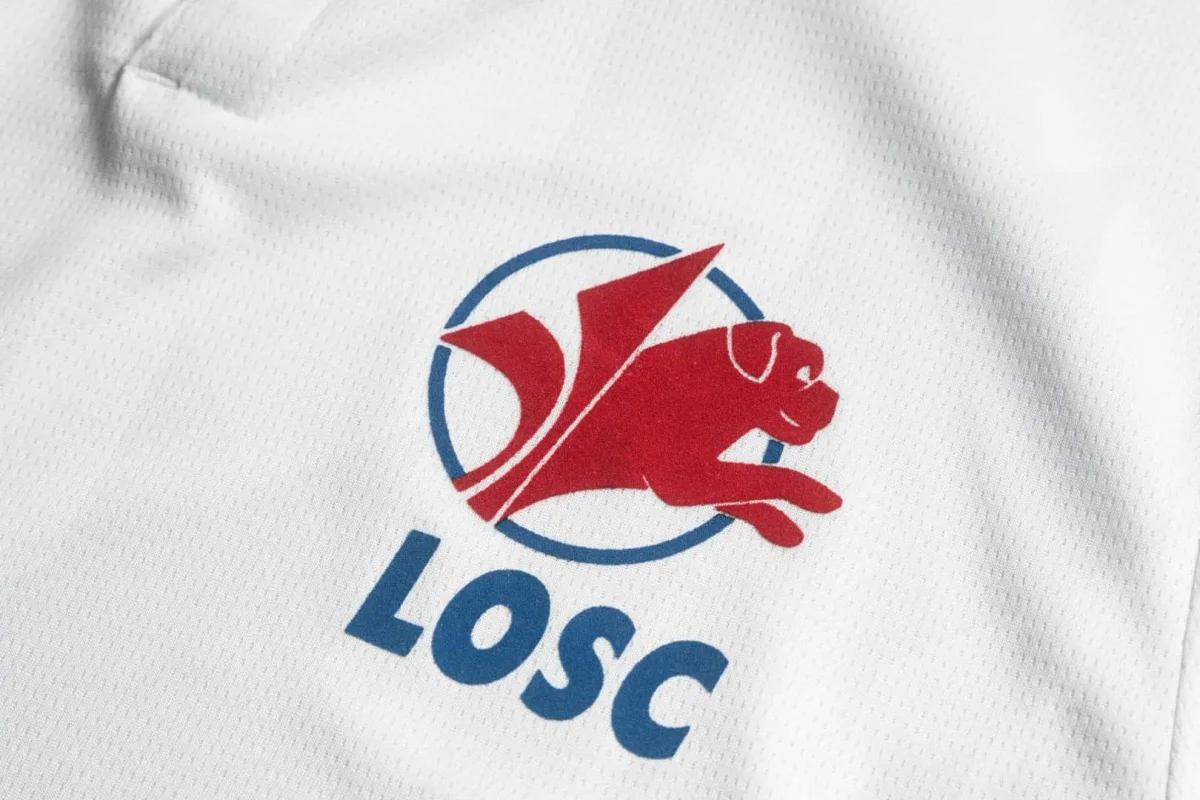 Le retour d’un logo iconique : le LOSC dévoile son maillot extérieur pour la saison 2026-2027