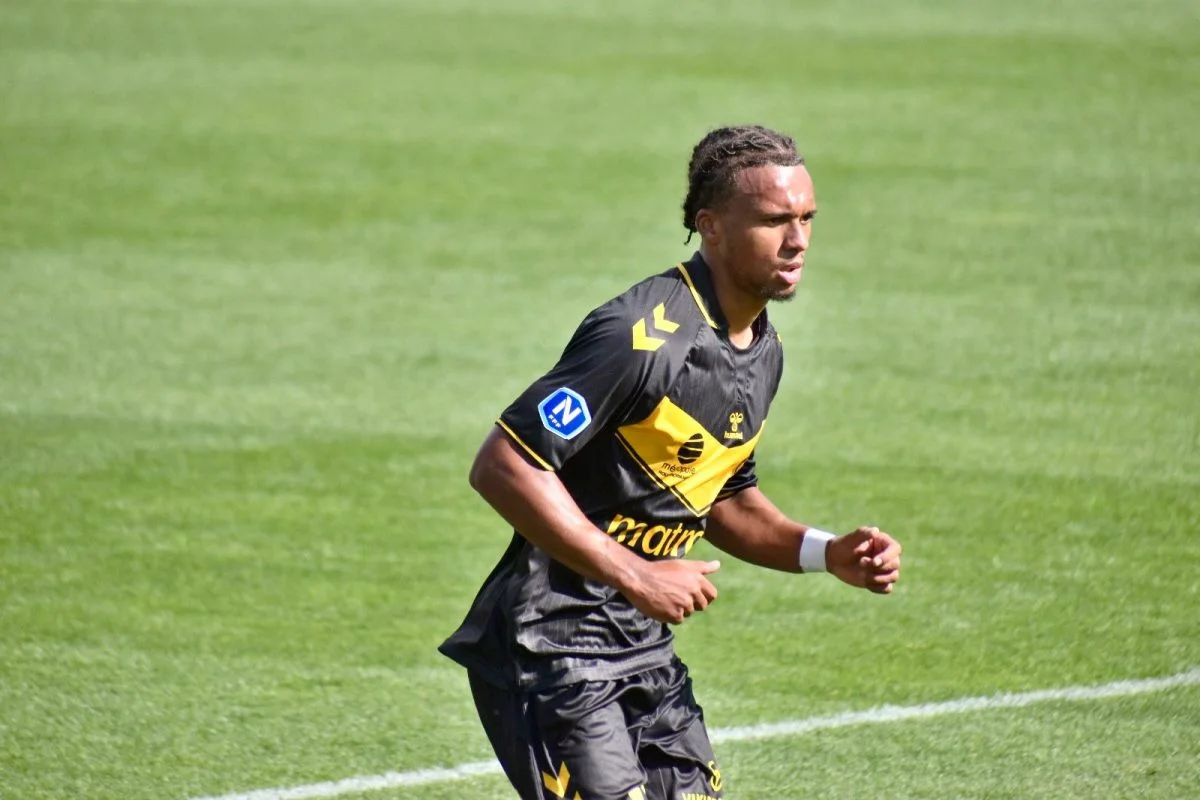[National-J32] Match nul pour Quevilly face à Rouen, temps de jeu famélique pour Kembo Diliwidi