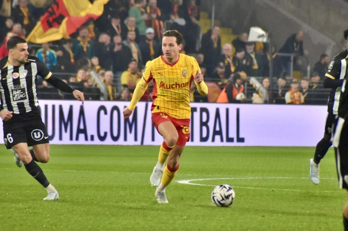 Florian Thauvin confirme : il prévoit bien de rester au RC Lens pour jouer l’Europe en Sang et Or !