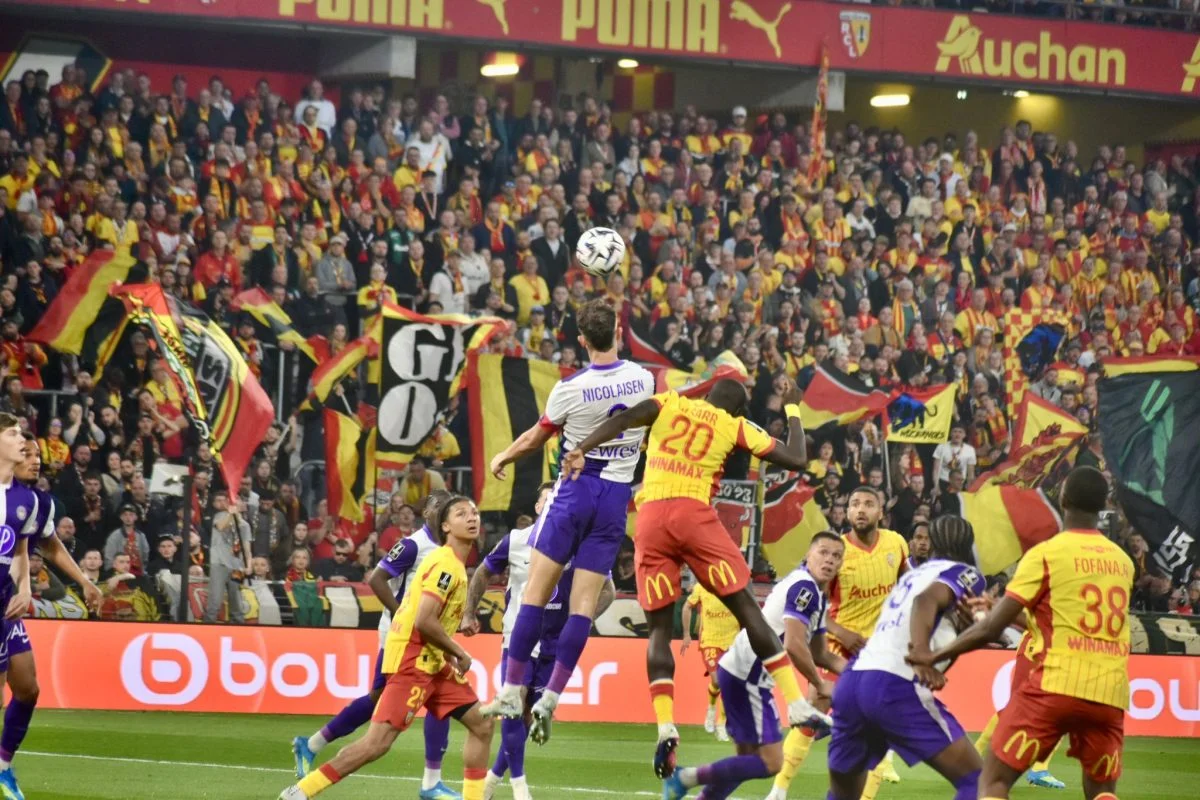 Une fin de saison plus difficile dans les têtes après le nul du RC Lens à Nice