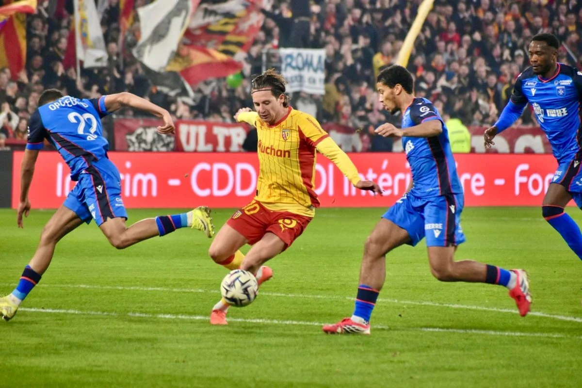 Du jeu vidéo “EA FC” au terrain, Florian Thauvin n’a pas déçu Endrick !