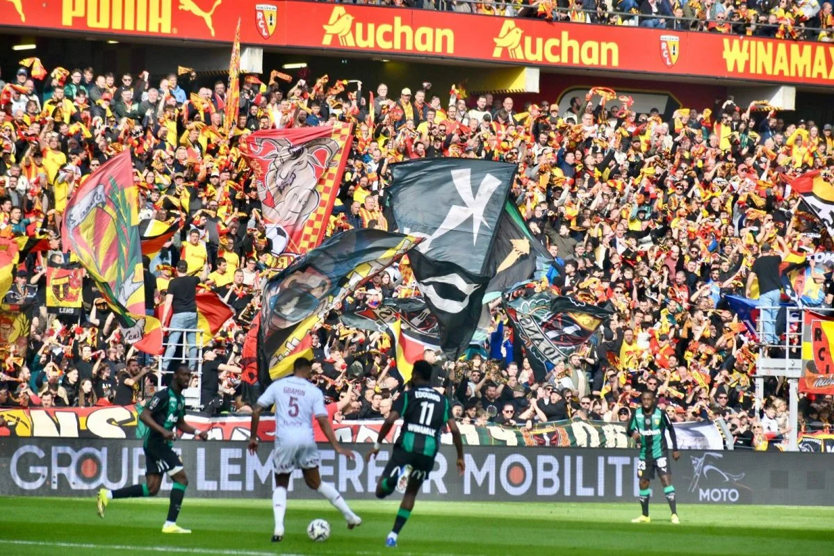 Le RC Lens dévoile un t-shirt collector pour la finale de Coupe de France