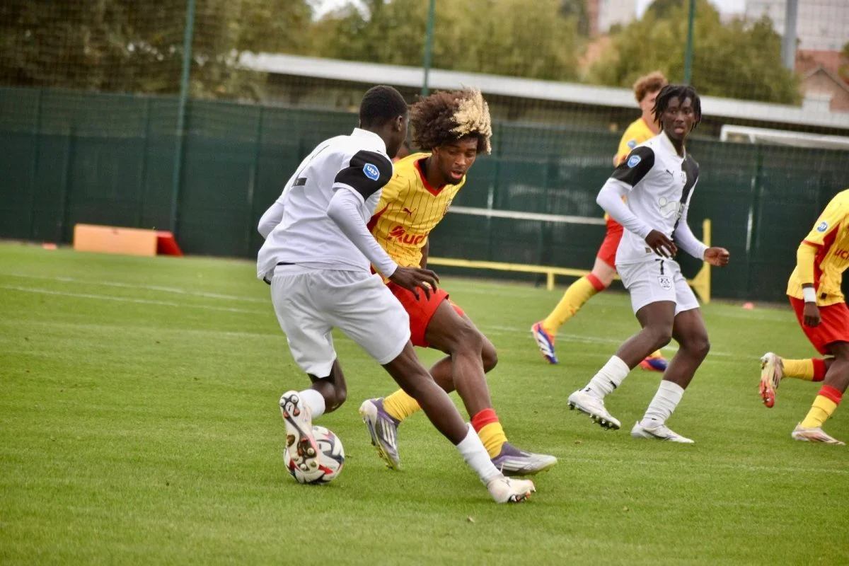 [U17-J26] Le RC Lens termine 2e de son groupe à seulement 1 point du leader, après un nouveau large succès