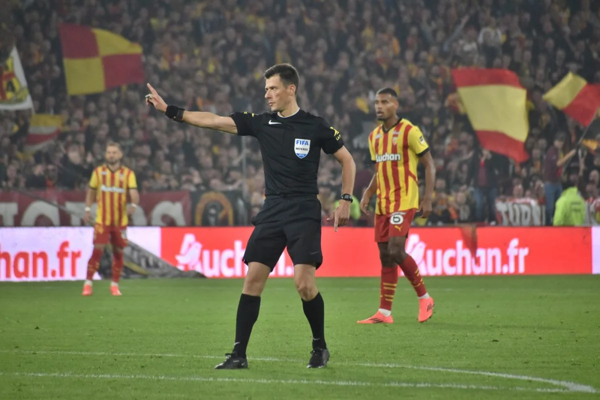 On connait l’arbitre désigné pour diriger RC Lens-PSG