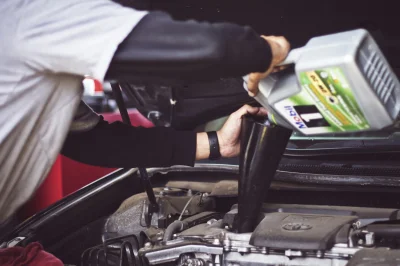 Entretien auto : tous les combien faut-il passer au garage AD quand on suit le RCL ?