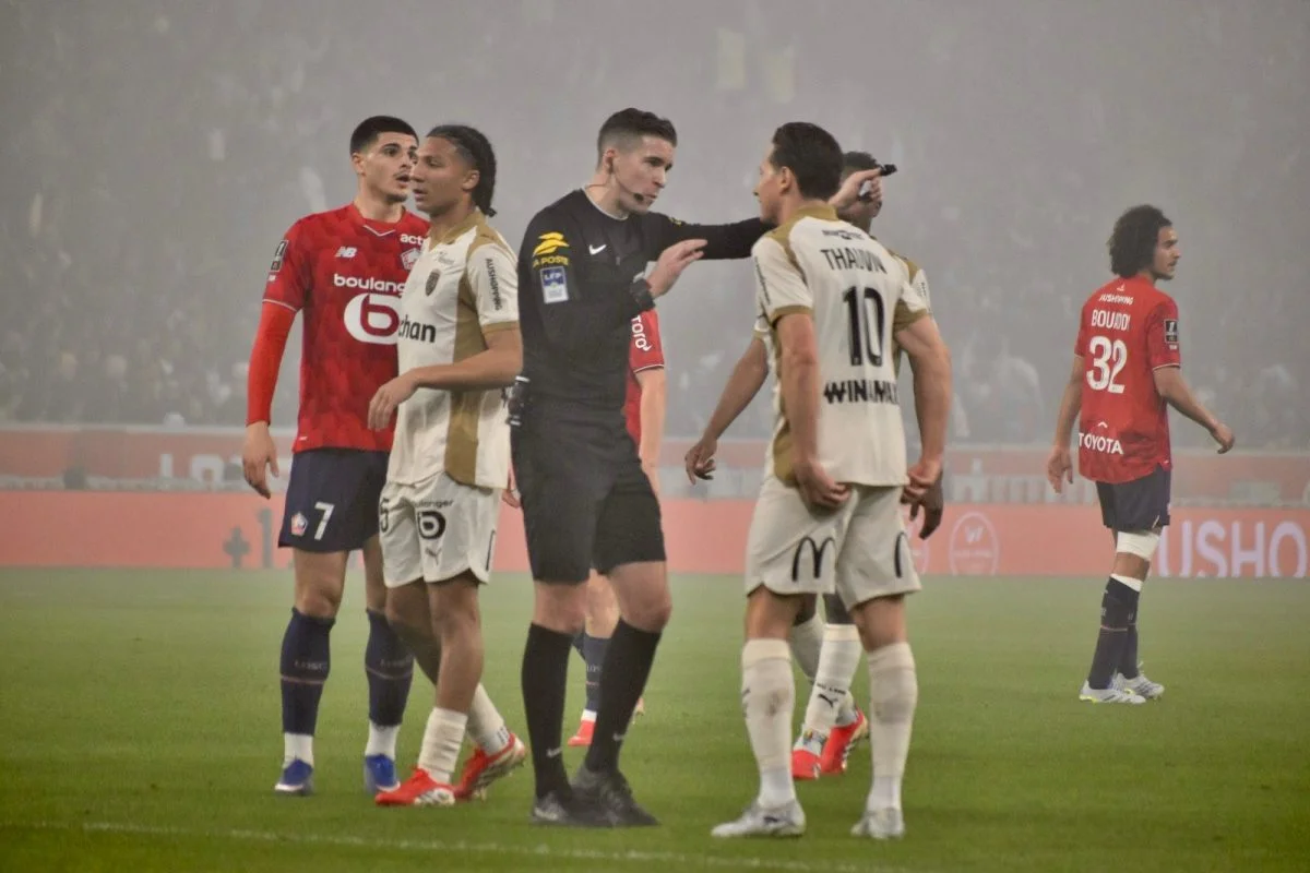 Zoom sur le corps arbitral désigné pour Lyon – RC Lens