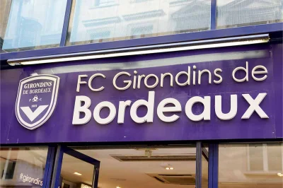 Bordeaux rate la montée en Ligue 3, pas l’AS Cannes