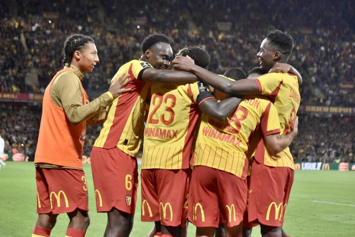 Ligue 1 2025-2025 : découvrez le classement final et le palmarès complet !