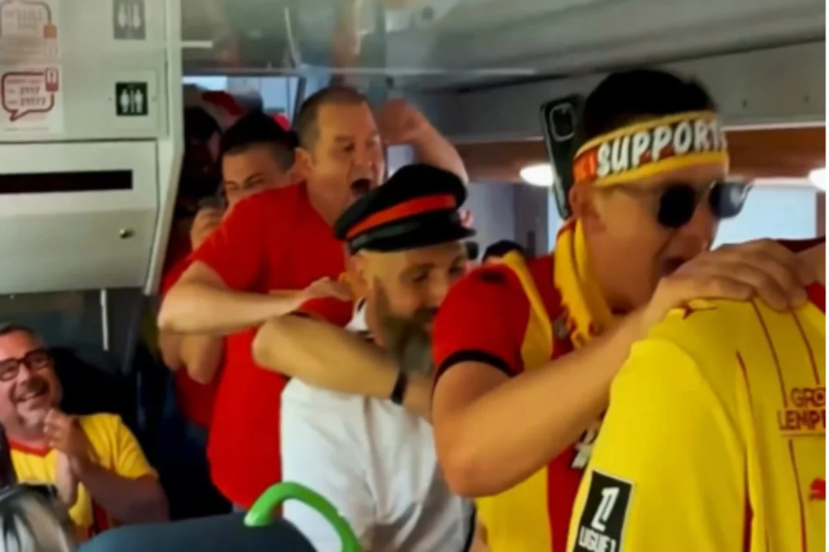« Une des plus belles journées de ma vie », quand le chef de bord du TER se retrouve à faire le chenille avec les supporters lensois