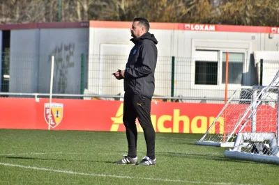 De quel type de profil le RC Lens a-t-il besoin pour succéder à Pierre Sage ?