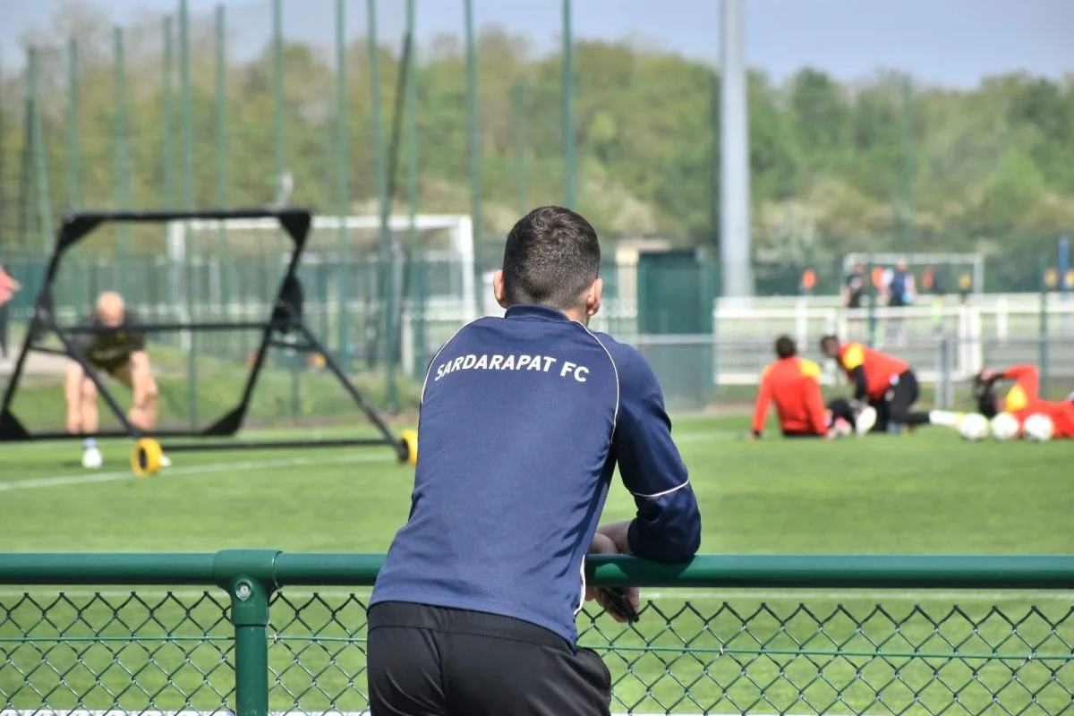 Devenu partenaire du RC Lens en 2023, le Sardarapat FC poursuit sa folle ascension