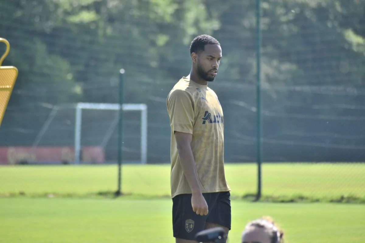 Le bilan 2025-2026 des joueurs du RC Lens : Rémy Labeau Lascary