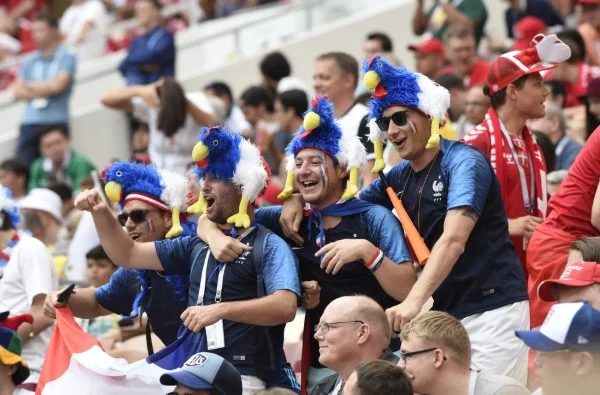 Ce qui rend les européens si attachés au football : climat, industrie et communauté