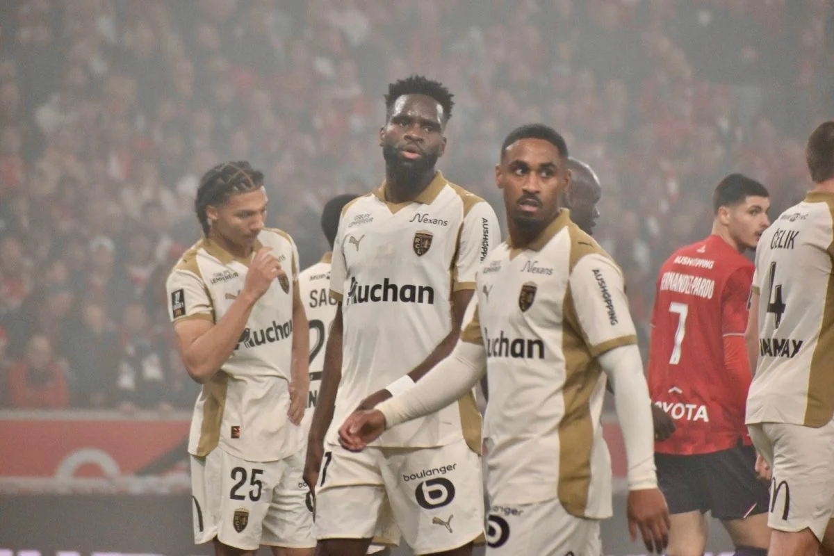 Les attaquants lensois ont plutôt bien su éviter le piège du hors-jeu