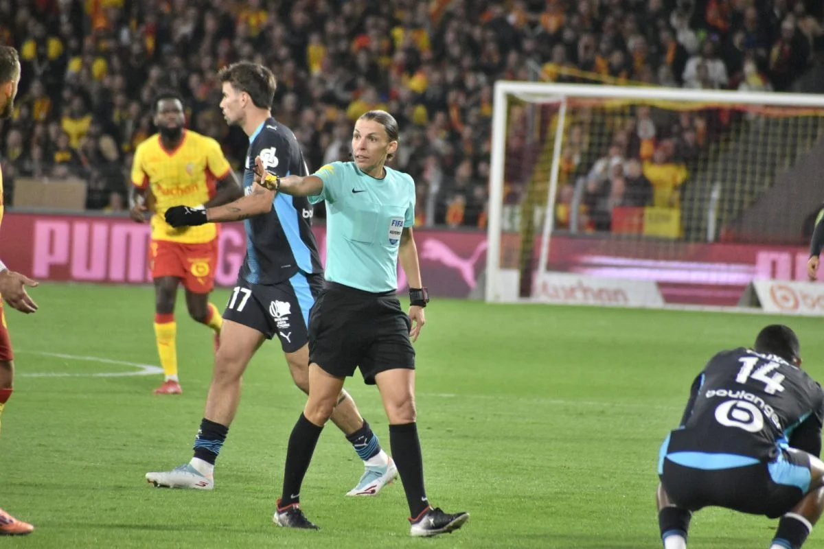 Stéphanie Frappart n’arbitrera plus