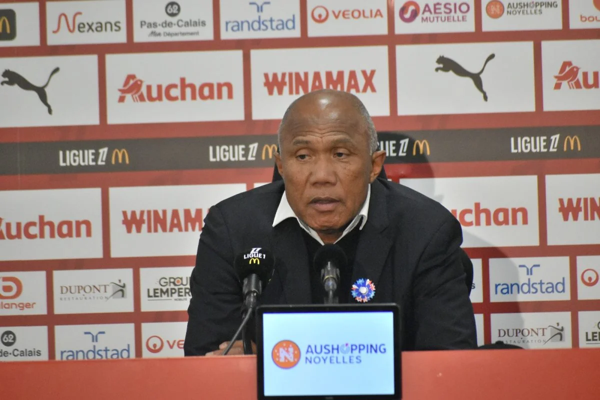 Antoine Kombouaré au Paris FC, c’est fini, son remplaçant déjà trouvé