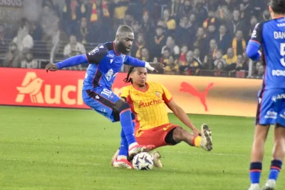 Votre mercato estival de rêve pour le RC Lens : Avec Lamine Sinayoko en pointe et un jeune défenseur du Rayo Vallecano