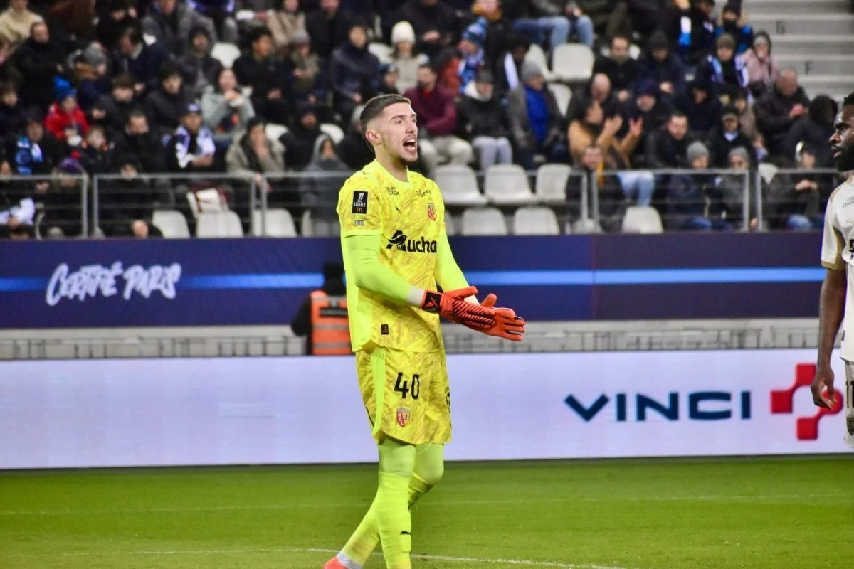 Vers une offre d’Aston Villa pour Robin Risser