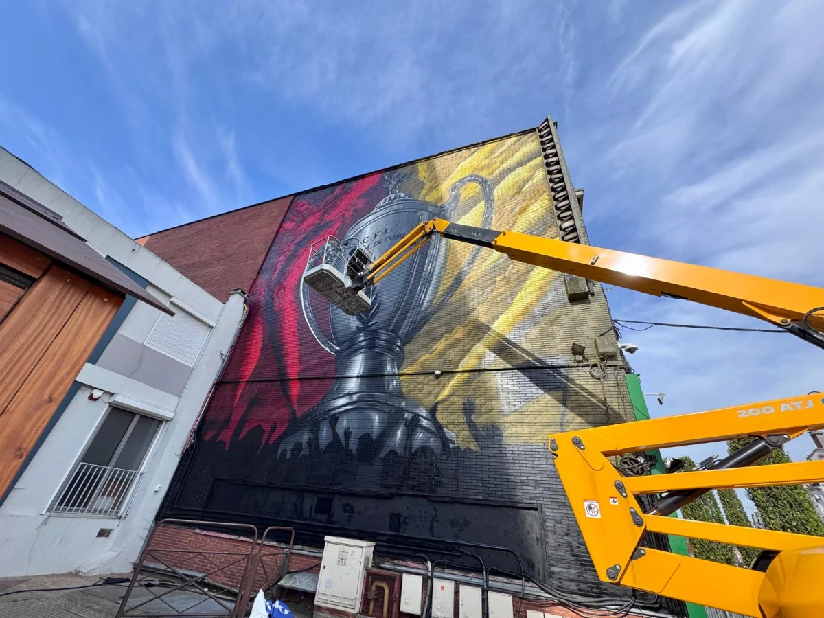 La Coupe de France prend vie sur un mur du centre-ville de Lens
