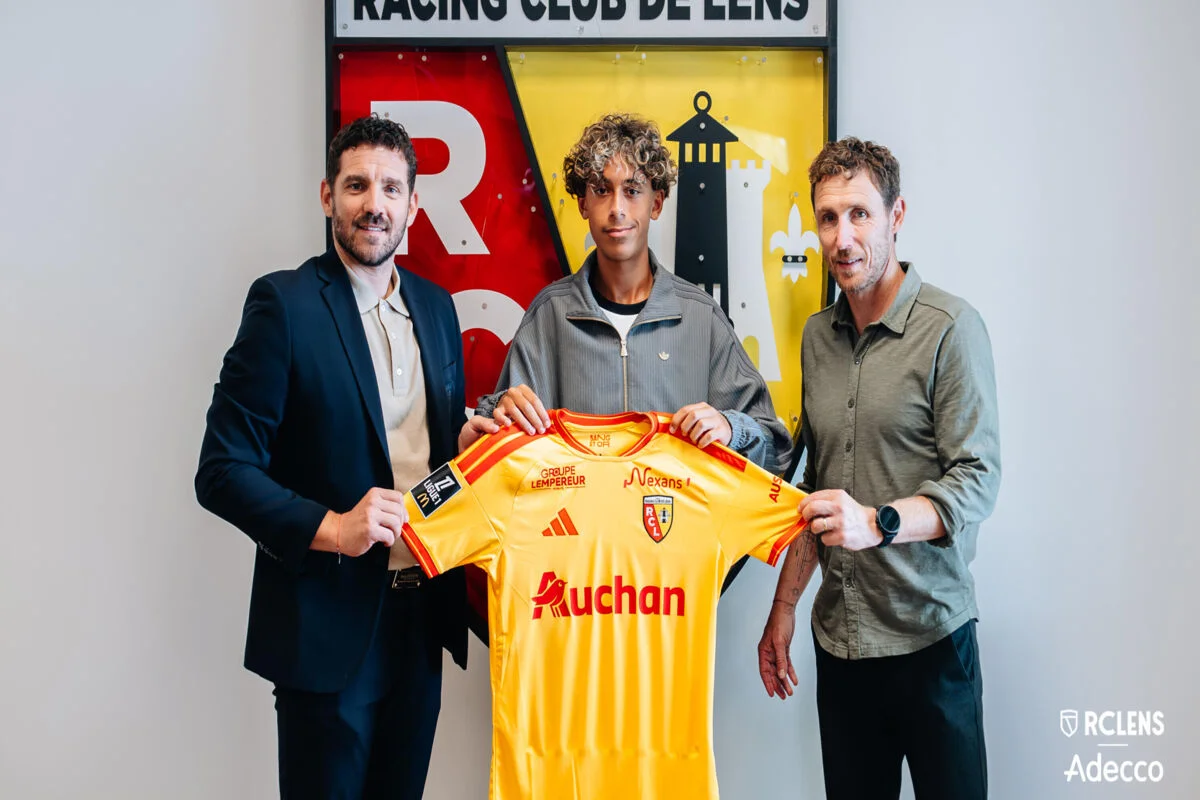 [Officiel] Mezian Mesloub signe son premier contrat professionnel au RC Lens