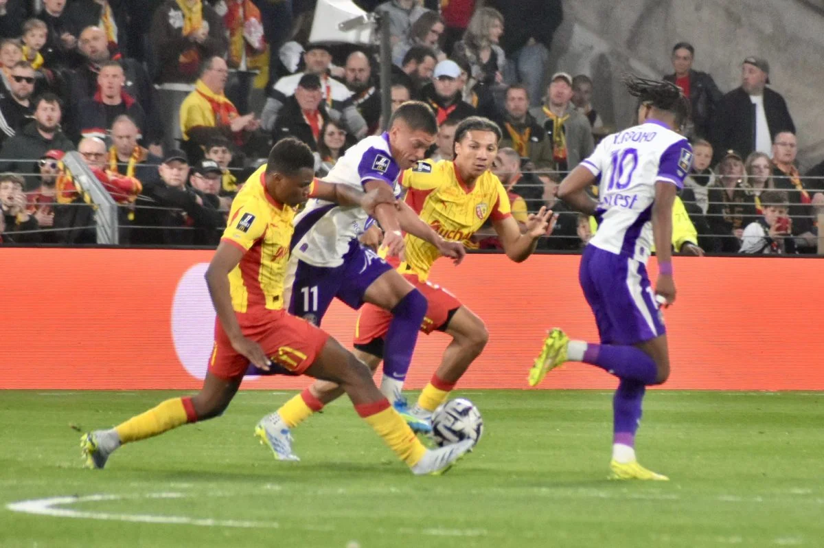 Pierre Sage de retour face au RC Lens, Crystal Palace garde un œil sur deux Sang et or