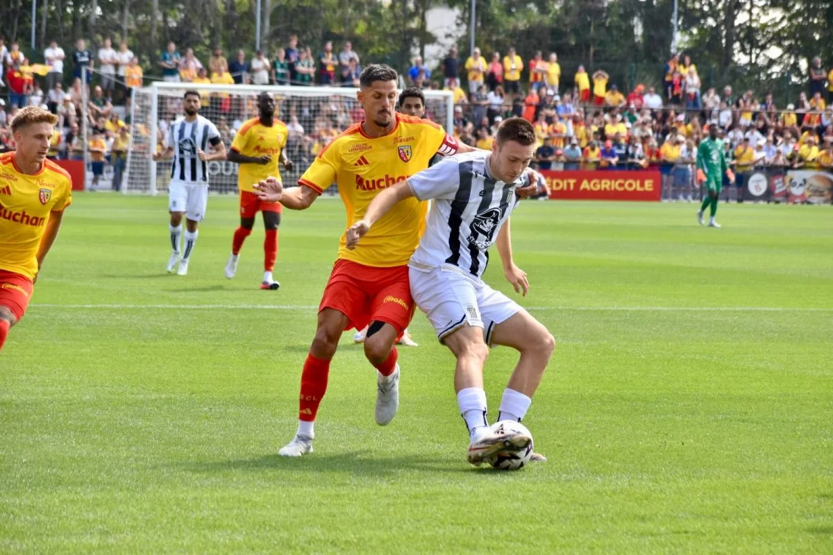 RC Lens – Famalicao (0-0, 7-8 tab) : Défait aux tirs au but, le Racing ira quand même en finale de la Como Cup