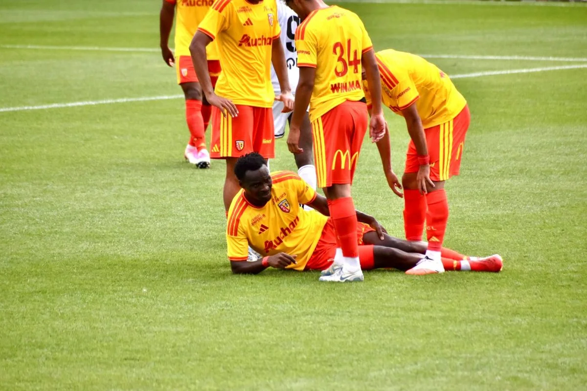 Face à la blessure de Baidoo, les supporters souhaiteraient le recrutement d’un top défenseur