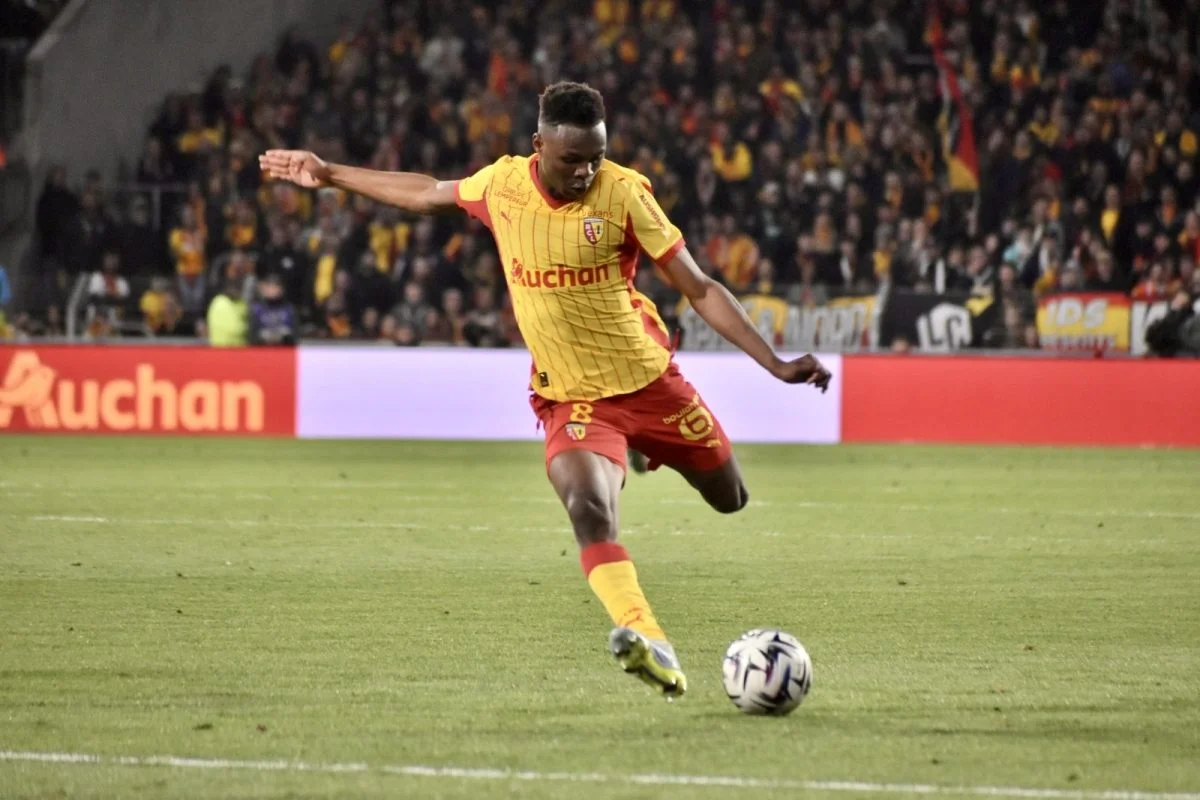 Mamadou Sangaré a quitté le stage du RC Lens à Côme, son transfert se précise