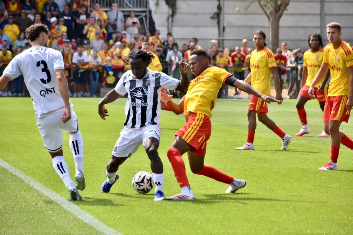 Mamadou Sangaré en route pour sa visite médicale avec Brentford