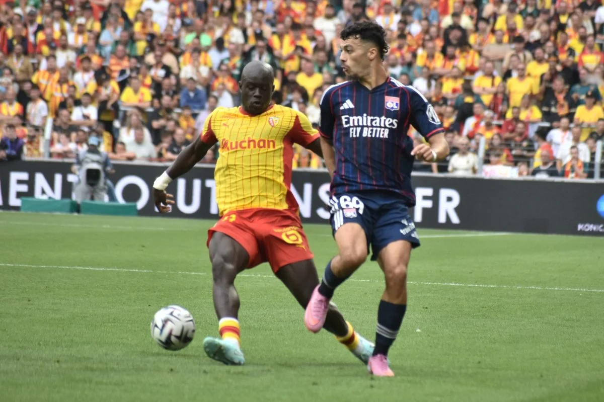 Georges Mikautadze (Villareal) retrouve le RC Lens deux ans après le feuilleton du mercato