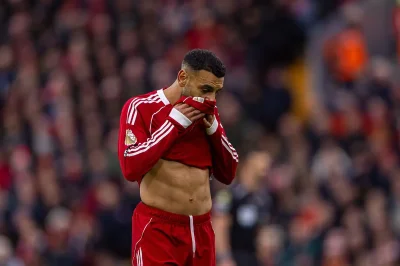 Liverpool : Wayne Rooney attaque Mohamed Salah
