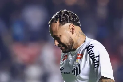 Moment bizarre : Neymar remplacé par erreur (vidéo)