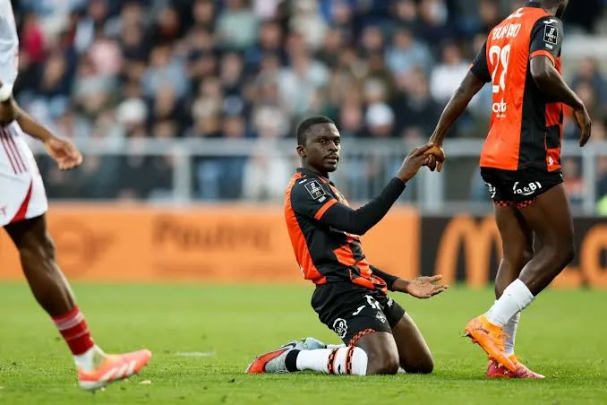 Lorient : un attaquant à 10 buts en Ligue 1 s’en va