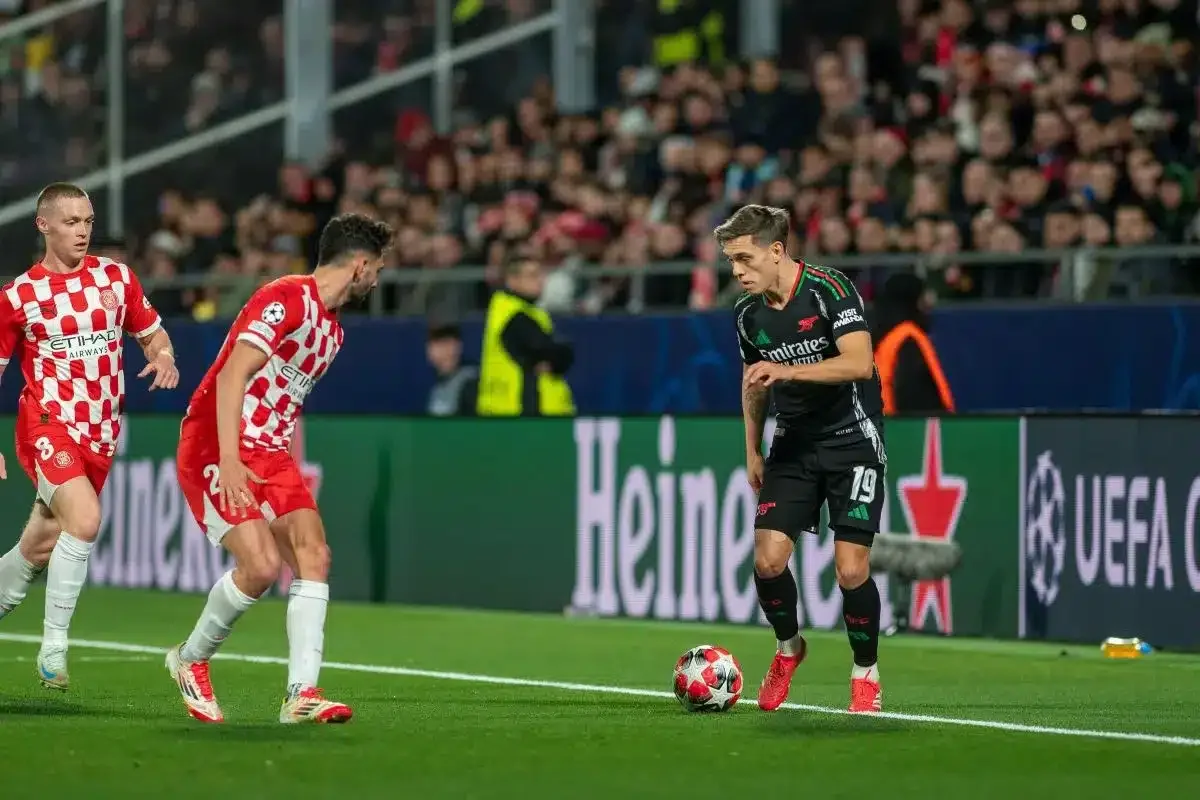 Leandro Trossard pourrait rester en Premier League
