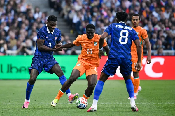 Avertissement sans frais - Débrief et NOTES des joueurs (France 1-2 Côte d'Ivoire)
