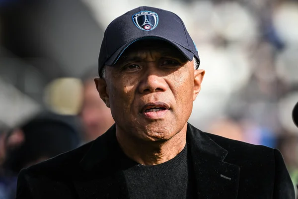 Paris FC : Kombouaré, pourquoi ça traîne