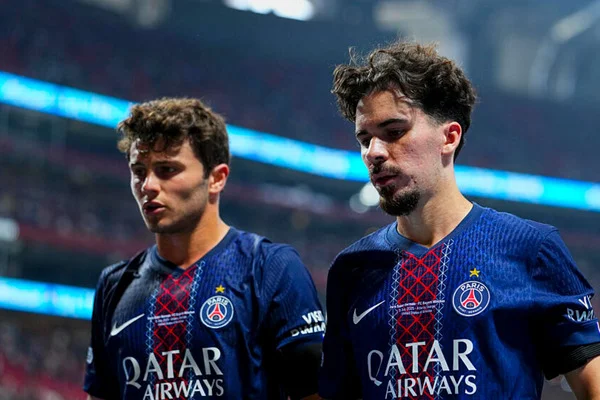PSG : pas touche au milieu portugais