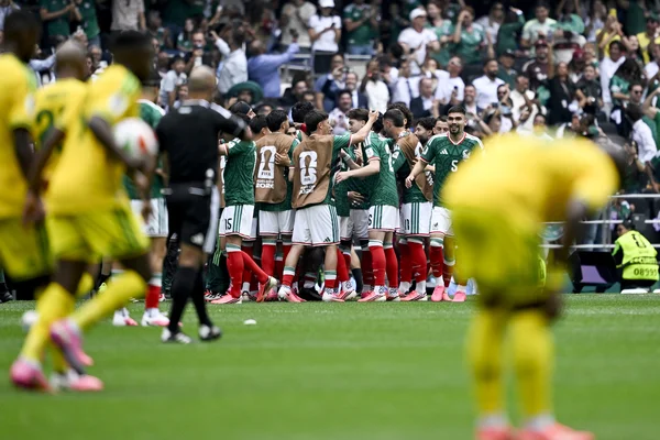 L'Azteca en fête - Débrief et NOTES des joueurs (Mexique 2-0 Afrique du Sud)