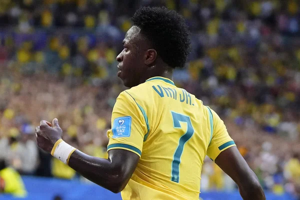 Brésil : Vinicius, enfin son grand moment en sélection ?