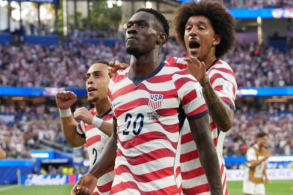 Le rêve américain reste intact - Débrief et NOTES des joueurs (USA 2-0 Bosnie)
