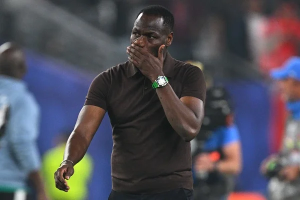 Sénégal : "Coachmardesque", "Pape, ciao"... Thiaw dézingué par la presse !