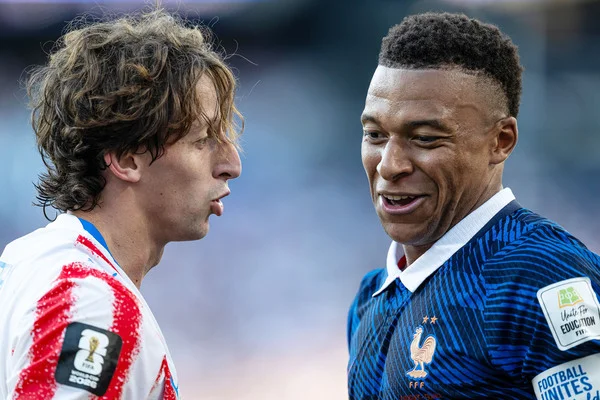 Equipe de France : la presse paraguayenne donne une leçon de fair-play à... Mbappé !
