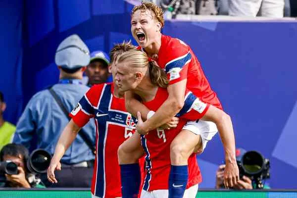 Dégoûtée par Nyland et Haaland, la Seleçao tombe dès les 8es - Débrief et NOTES des joueurs (Brésil 1-2 Norvège)