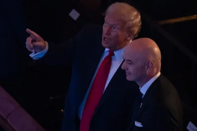 Coupe du monde : la sortie lunaire de Trump, qui confirme avoir demandé le réexamen du carton rouge de Balogun...