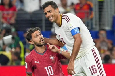 Portugal-Espagne : retrouvailles électriques entre Rodri et Bernardo Silva...